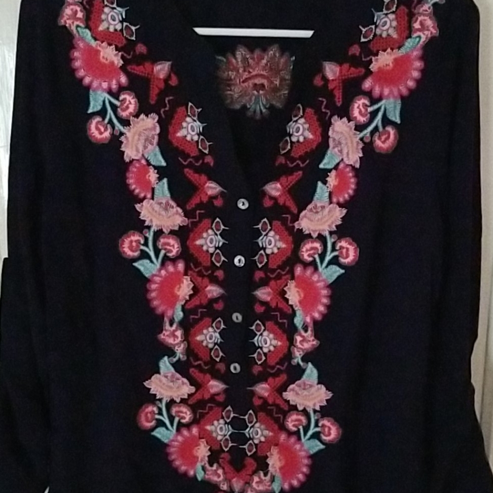 Solitaire embroidered top